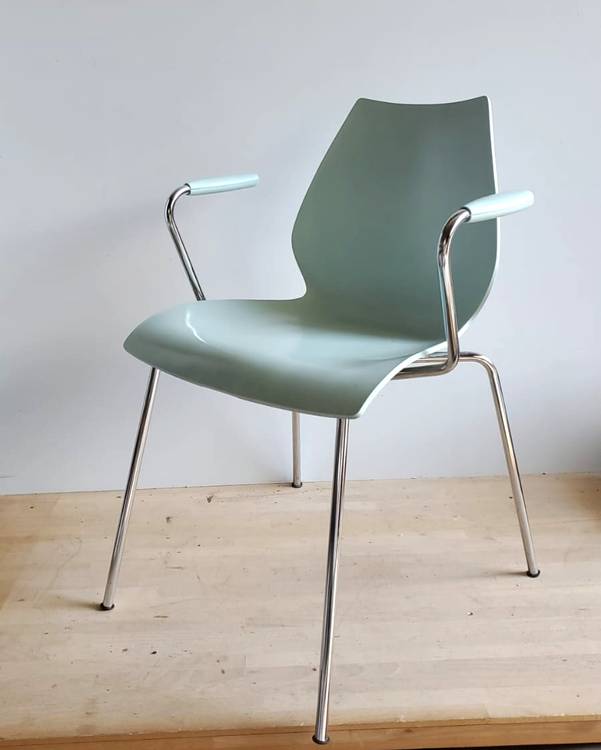 Resource réemploi Chaise de réunion KARTELL