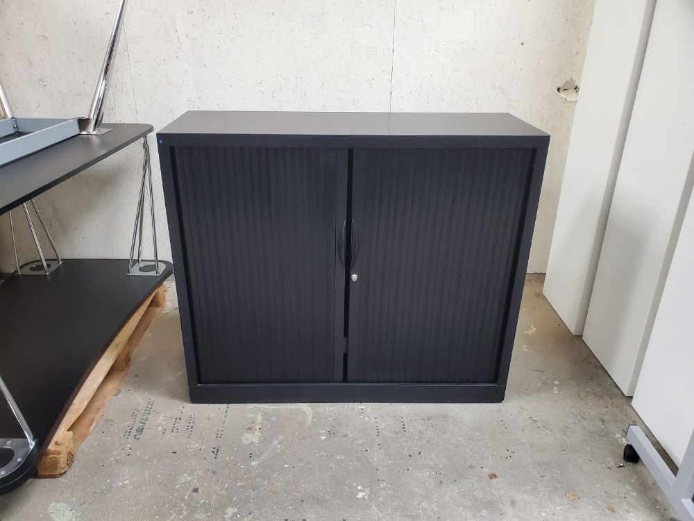 Resource réemploi Armoire à rideaux basse