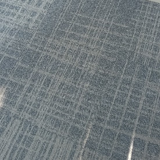 Resource réemploi Moquette quadrillée bleue