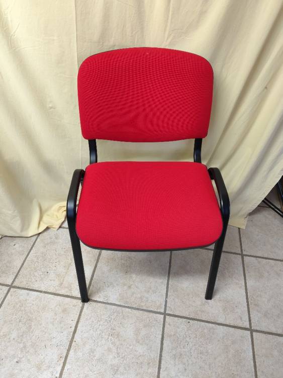 Resource réemploi Chaise de bureau empilable rouge
