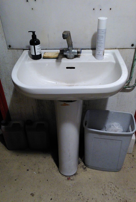 Lavabo sur pied
