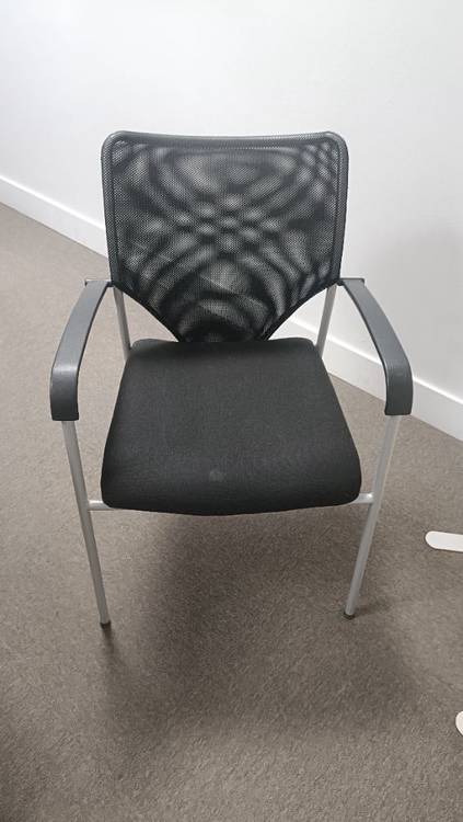 Resource réemploi Chaise maille accoudoirs