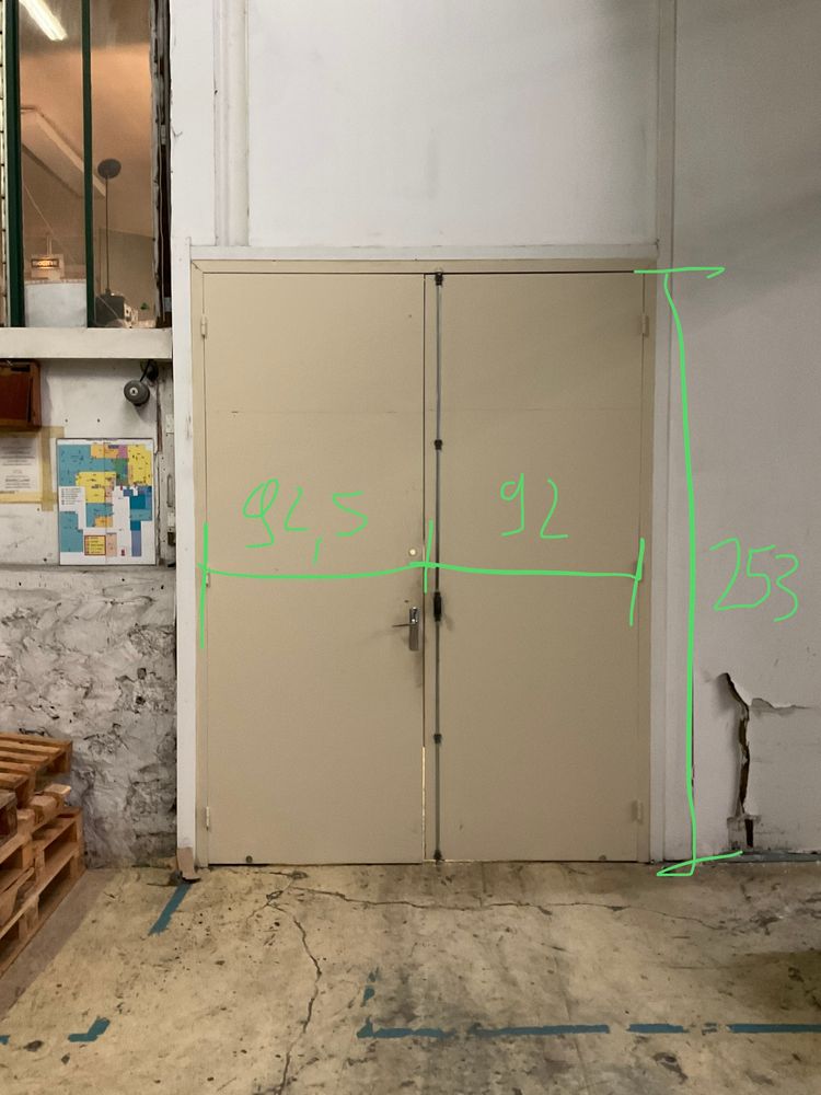 Resource réemploi Grande porte bois double vantail