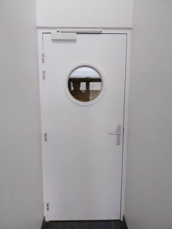 Resource réemploi Porte coupe-feu simple ouvrant - avec ou sans hublot