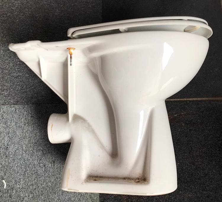 Resource réemploi WC sur pied PMR