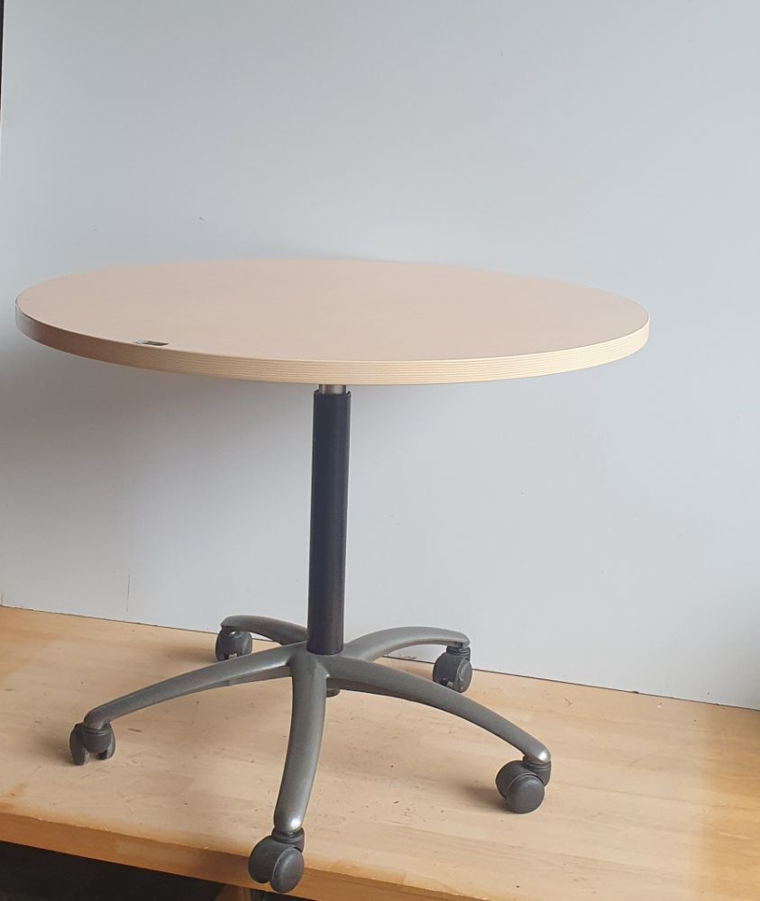 Resource réemploi Table ronde plateau élevable à roulette