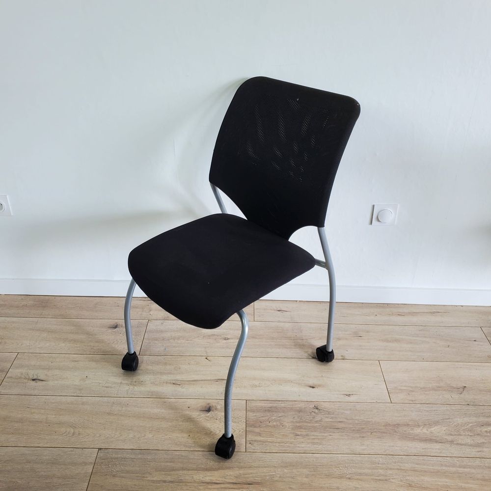 Resource réemploi Chaise de réunion à roulette