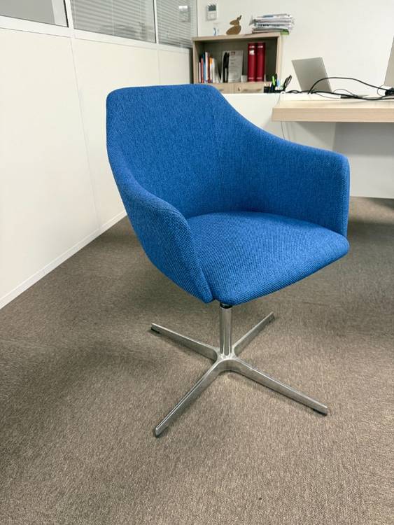 Resource réemploi Chaise tissu réglable en hauteur