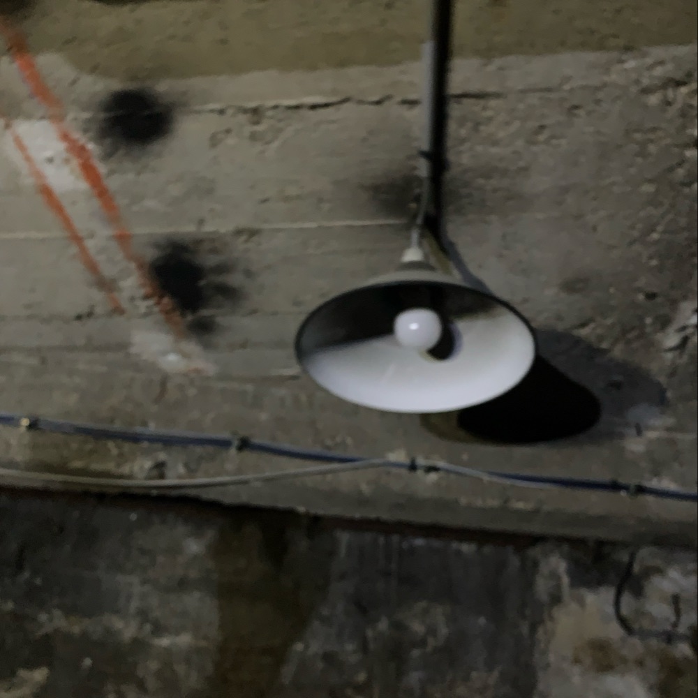Resource réemploi Lampe tempête métallique