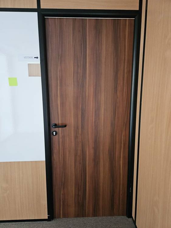 Resource réemploi Porte pleine effet bois acajou H210