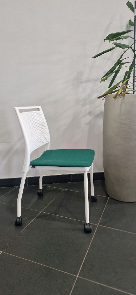 Resource réemploi Chaise à roulette de réu