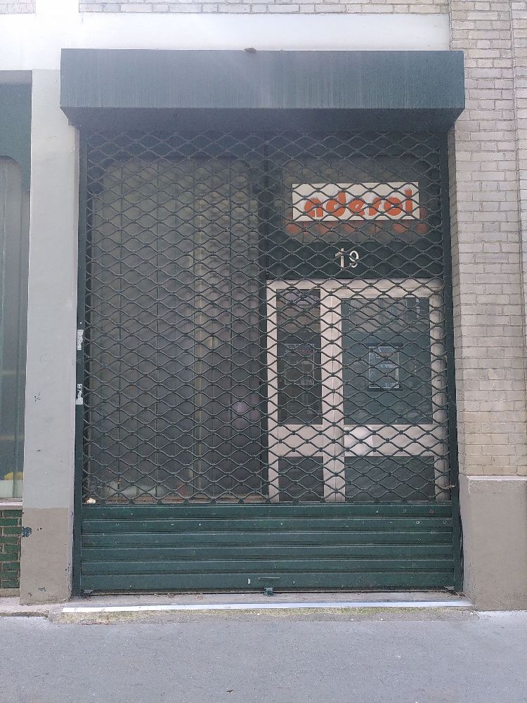Store métallique