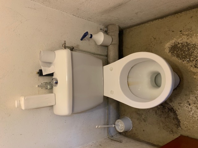 Cuvette WC sur pied
