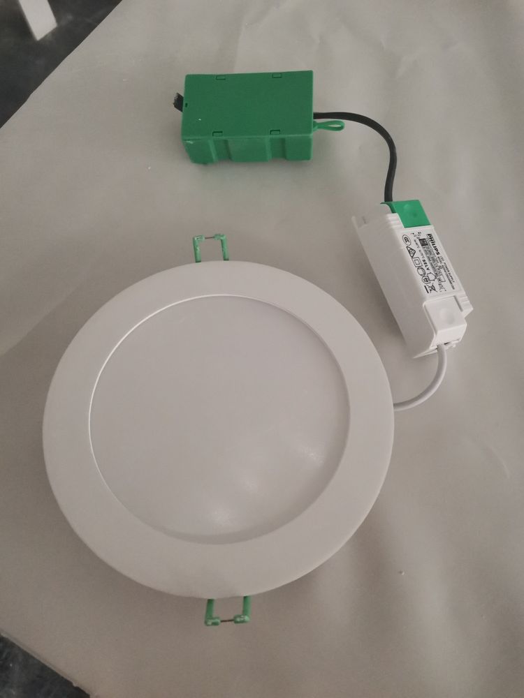 Spot Philips Coreline slim downlight (pas de récupération avant le 07/09/26)