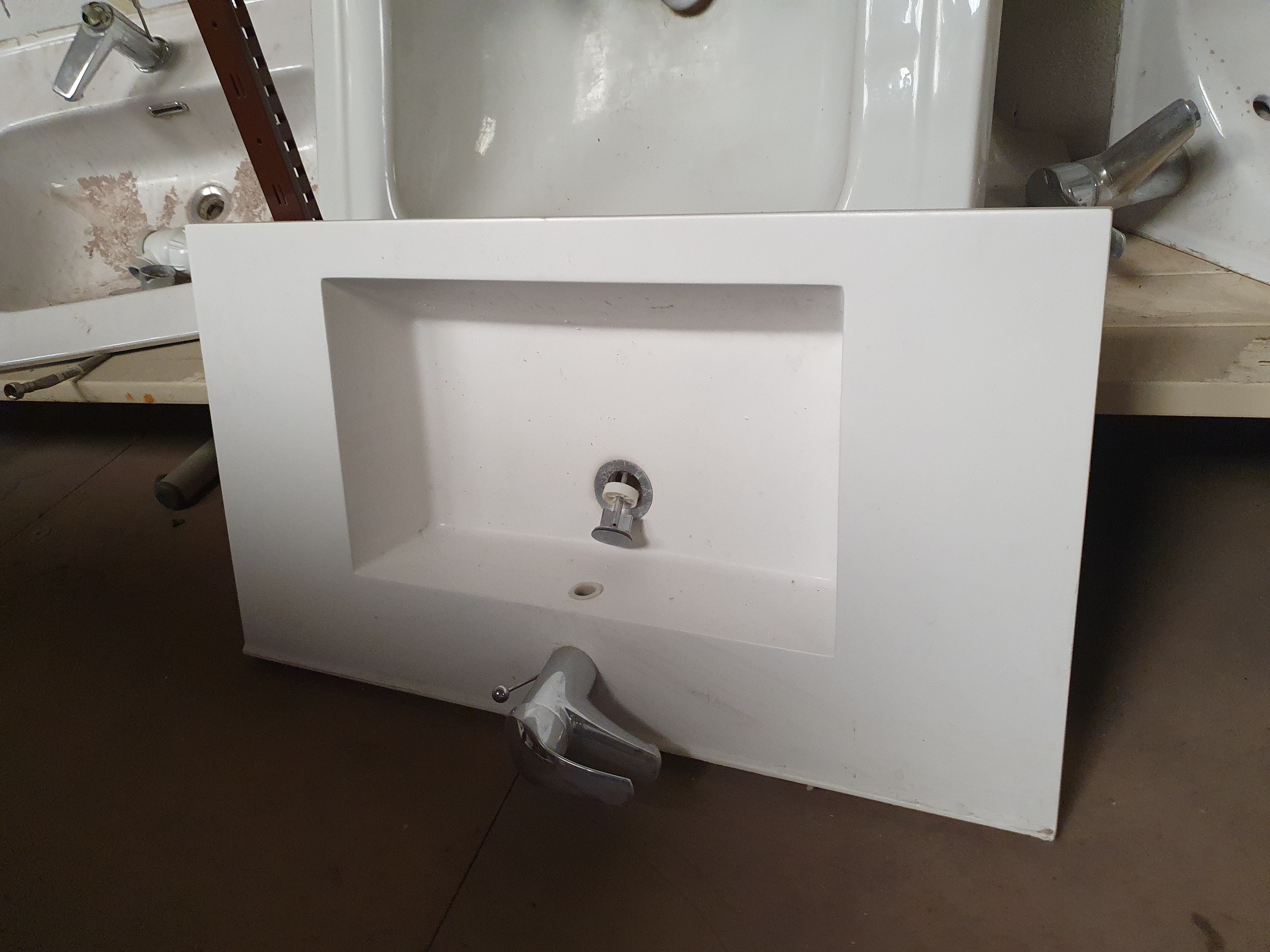 Vasque en résine 80x45x3