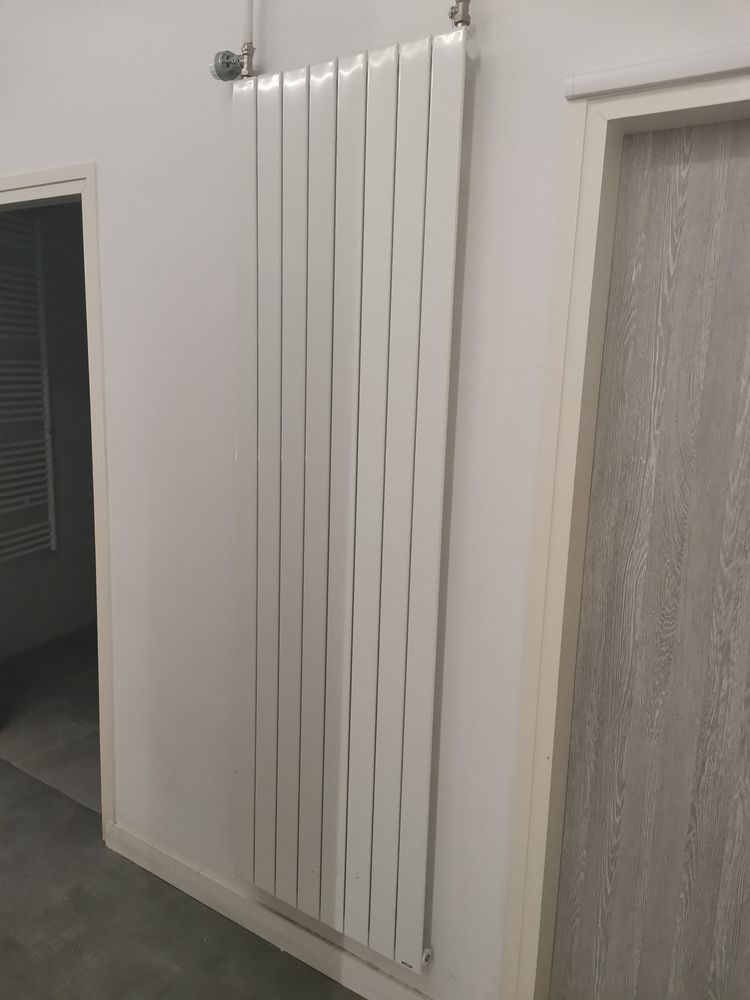 Radiateur acier à eau ACOVA (pas de récupération avant le 07/09/26)