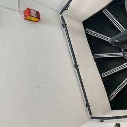 Main courante périphérique métallique