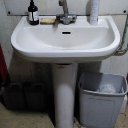 Lavabo sur pied