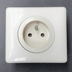 Prise courant fort, 2P+T