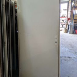 Blocs portes alvéolaire à recouvrement pour des huisseries métalliques 930 cm x 2040 cm
