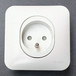 Prise courant fort, 2P+T