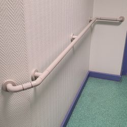 Barre d'appui murale pmr