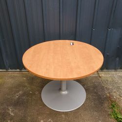 Table ronde pied rond top hêtre