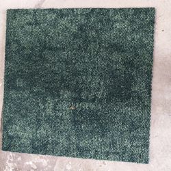 Dalle moquette, autoplombante