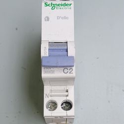 Disjoncteur, 2A
