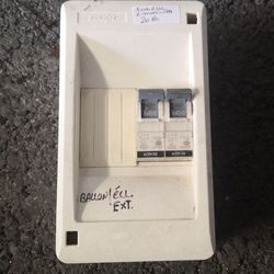 Tableau électrique à quatre modules