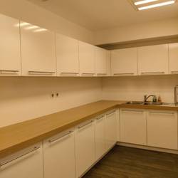 Meuble haut, 8 placards 