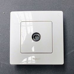 Prise courant faible, antenne simple