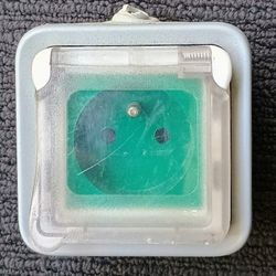 Prise courant fort, étanche secouru