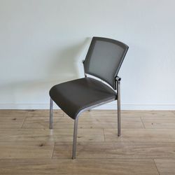 Chaise pied chrome