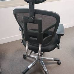 Resource réemploi Fauteuil de bureau en résille noir