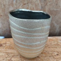Cache pot
