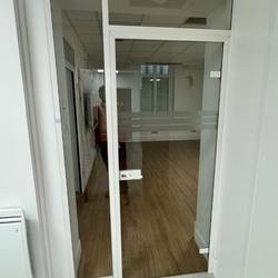 Porte vitrée simple manuelle int