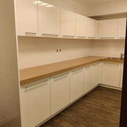 Meuble bas évier intégré, 8 placards 