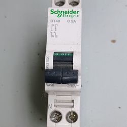 Disjoncteur, 2A