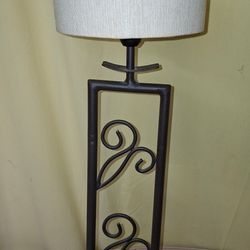Lampe, A poser