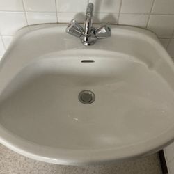 Lavabo, suspendu