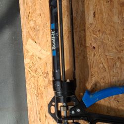 Pistolet pour cartouche