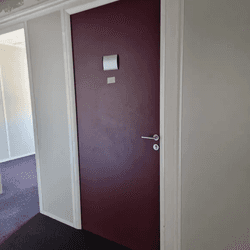 Porte pleine avec bâti H215