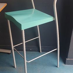 Tabouret haut avec dossier bleu